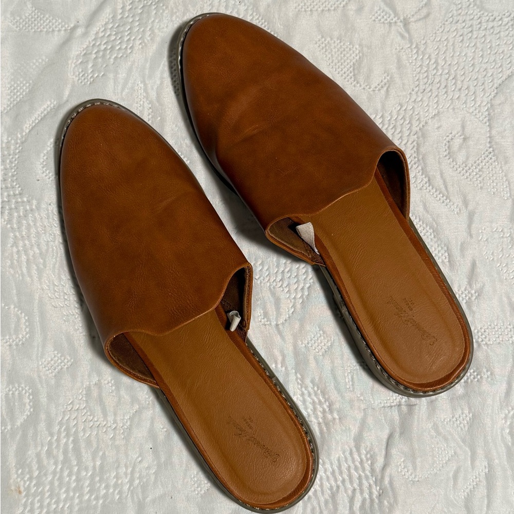 Women’s Brown Leather Clogs